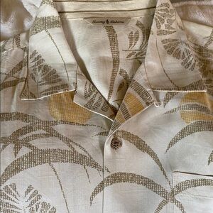 Tommy Bahama Men's Cream and Tan Shirt